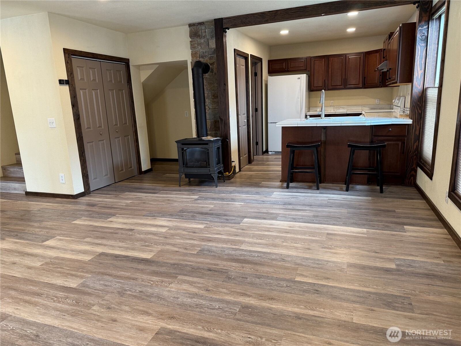 204 W Pennsylvania Avenue Unit: 4