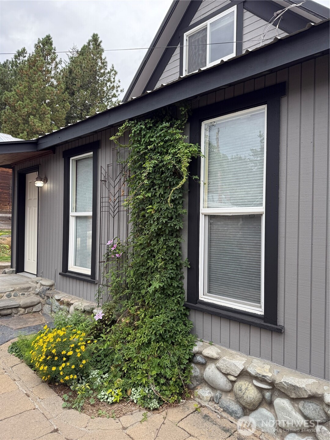 204 W Pennsylvania Avenue Unit: 4