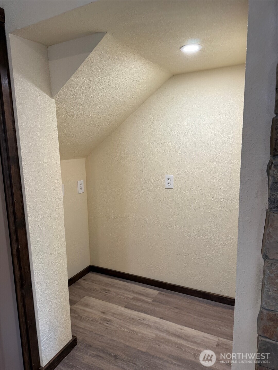 204 W Pennsylvania Avenue Unit: 4