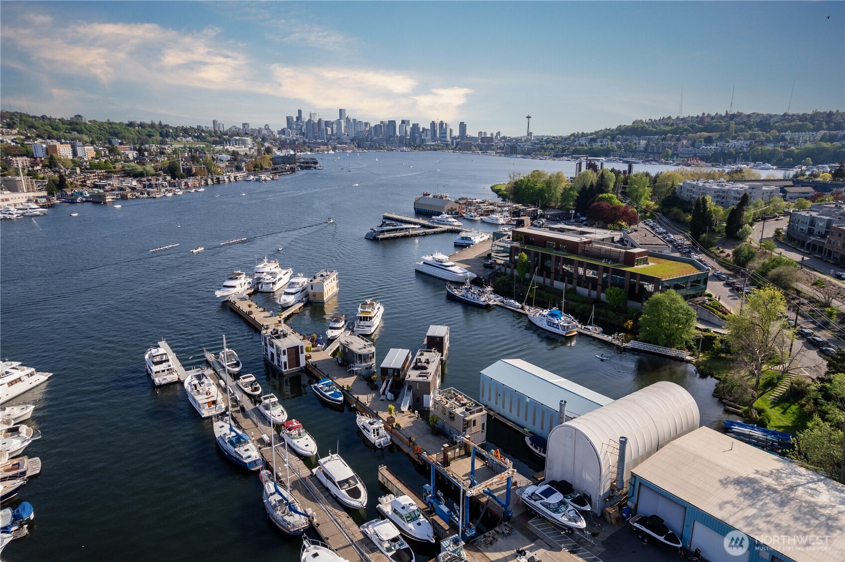 2309 N Northlake Way Unit: 3A