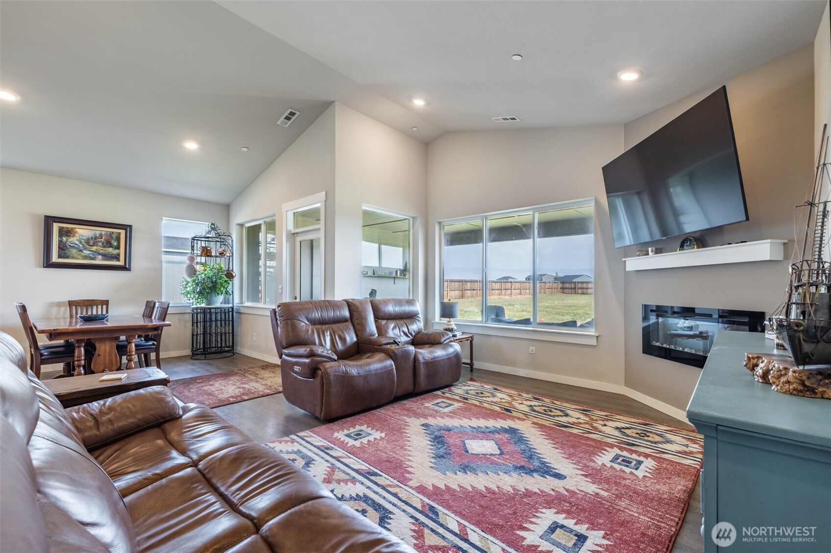 2824 Dapple Gray Way