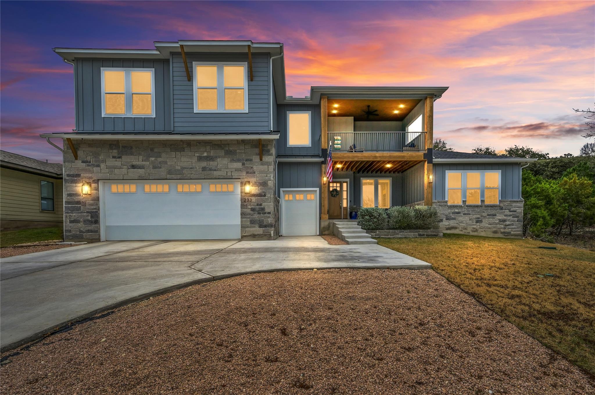 233 Lakefront DR