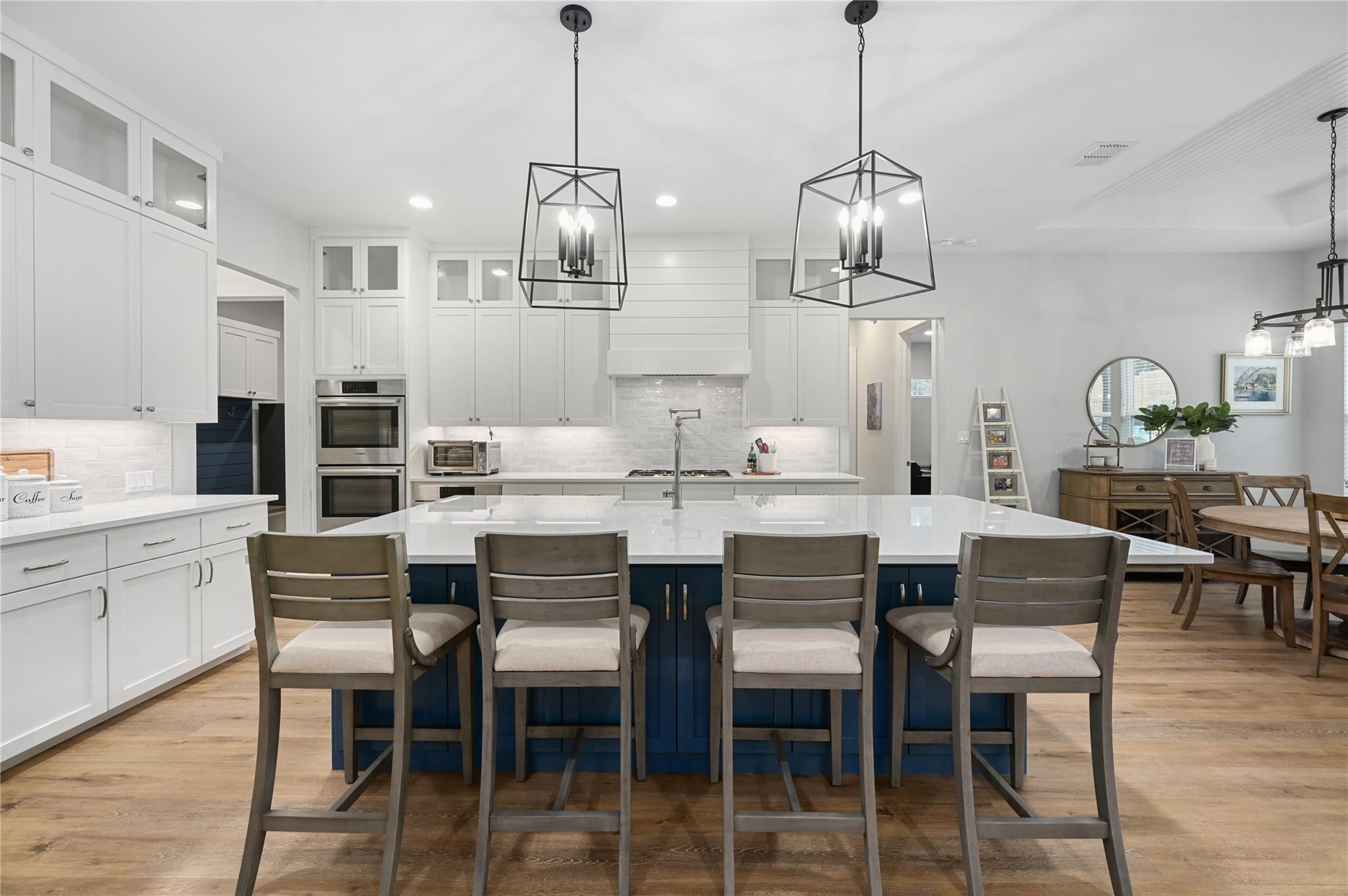 233 Lakefront DR
