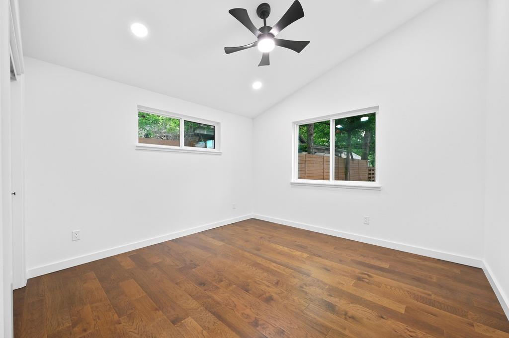 1006 Chericoo ST