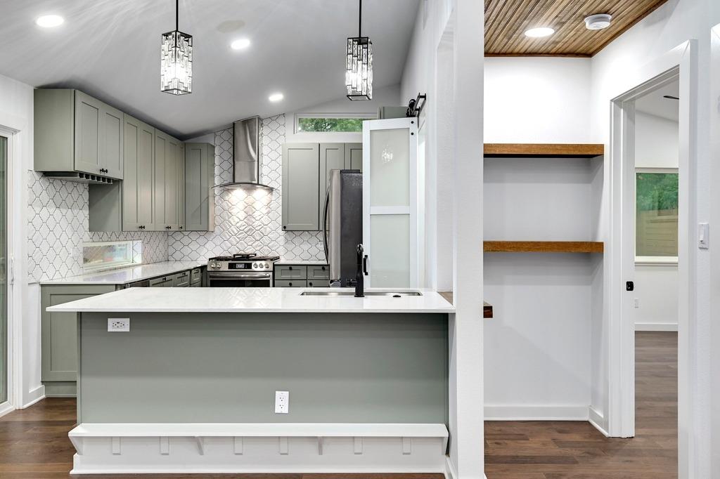 1006 Chericoo ST