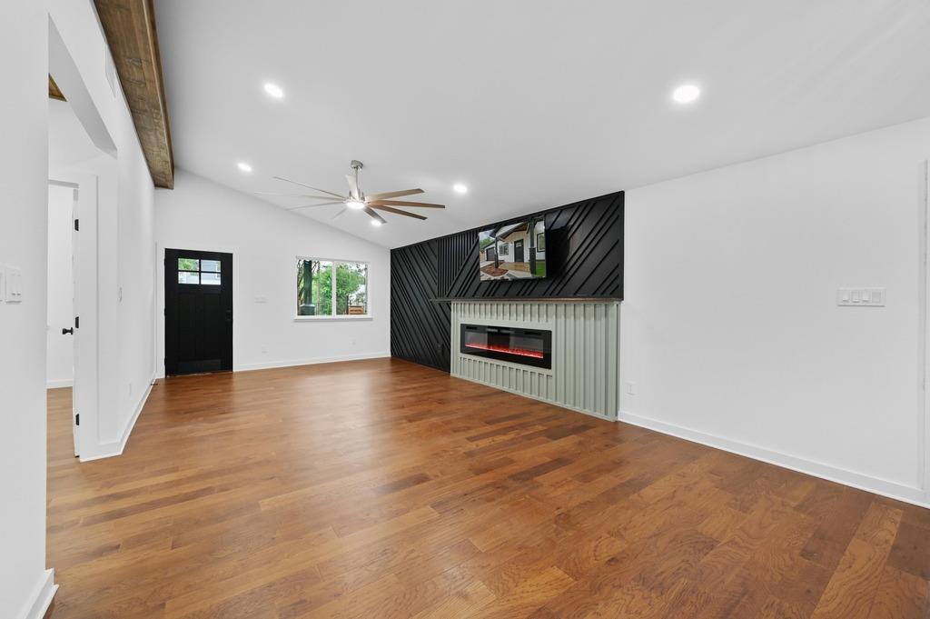 1006 Chericoo ST