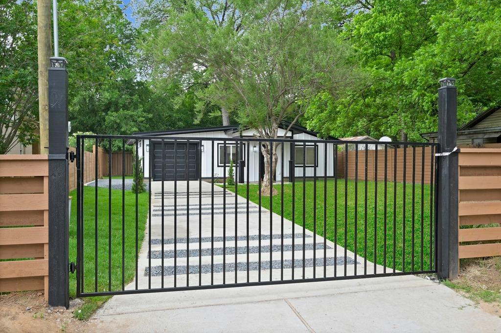 1006 Chericoo ST