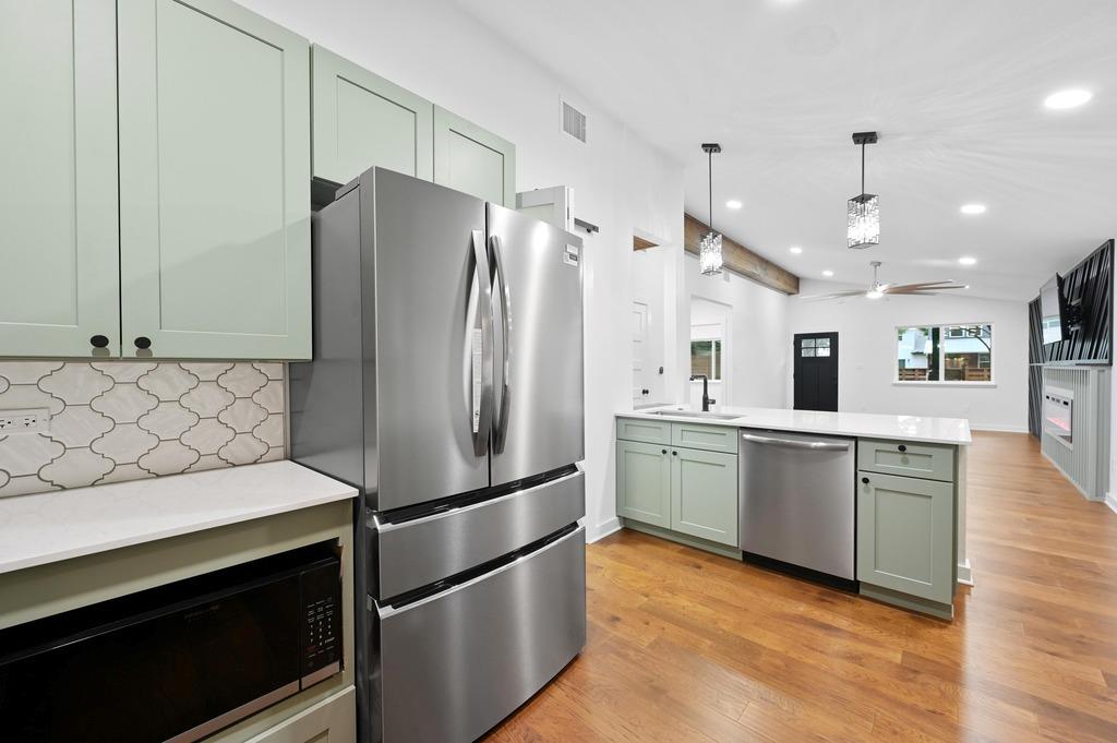1006 Chericoo ST