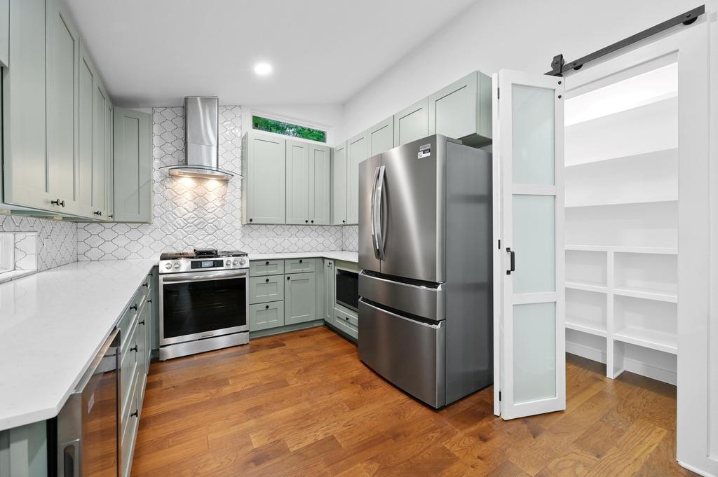1006 Chericoo ST
