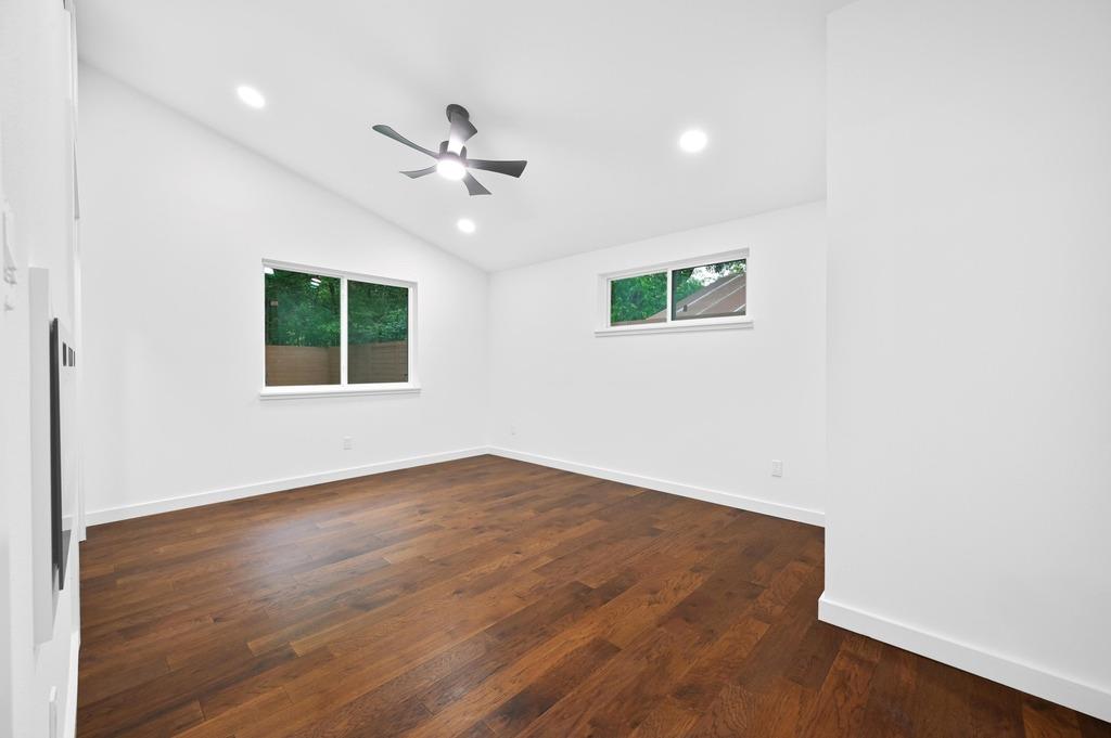 1006 Chericoo ST