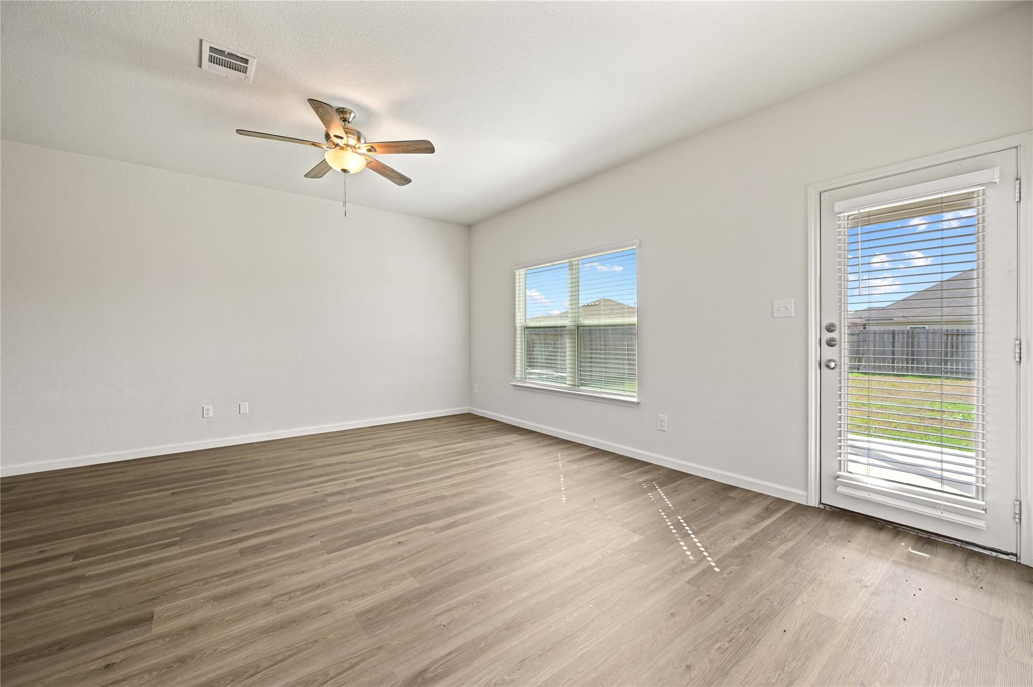 1361 Violet LN