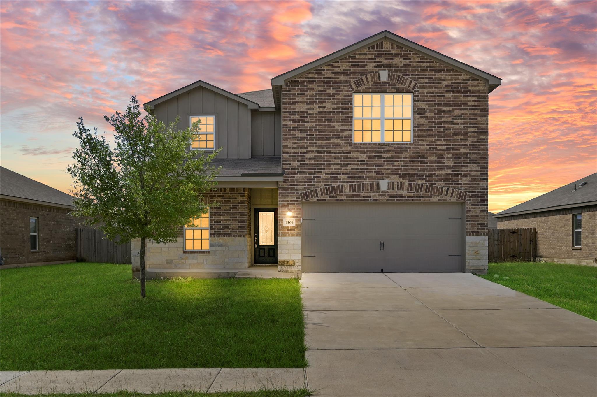 1361 Violet LN