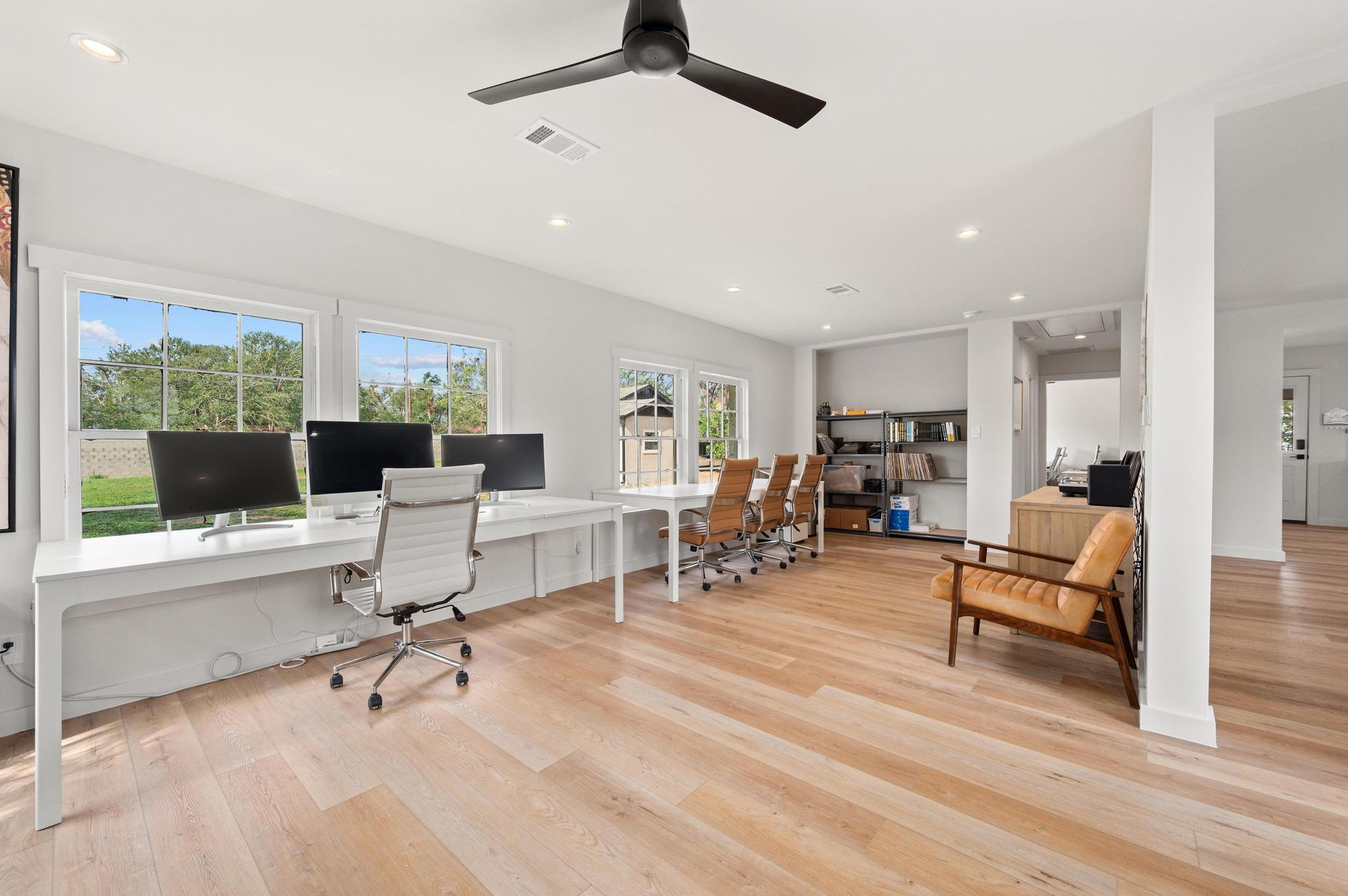 3501 Pecan Springs RD