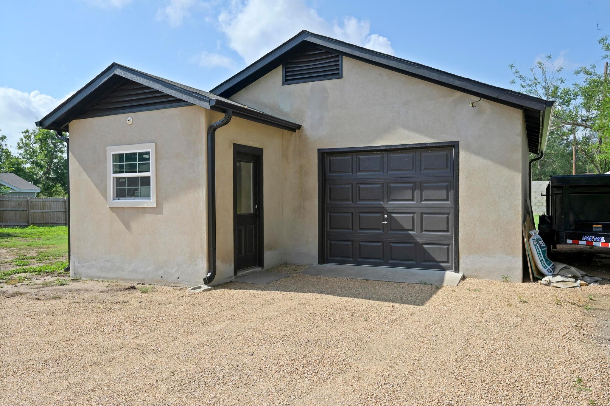 3501 Pecan Springs RD