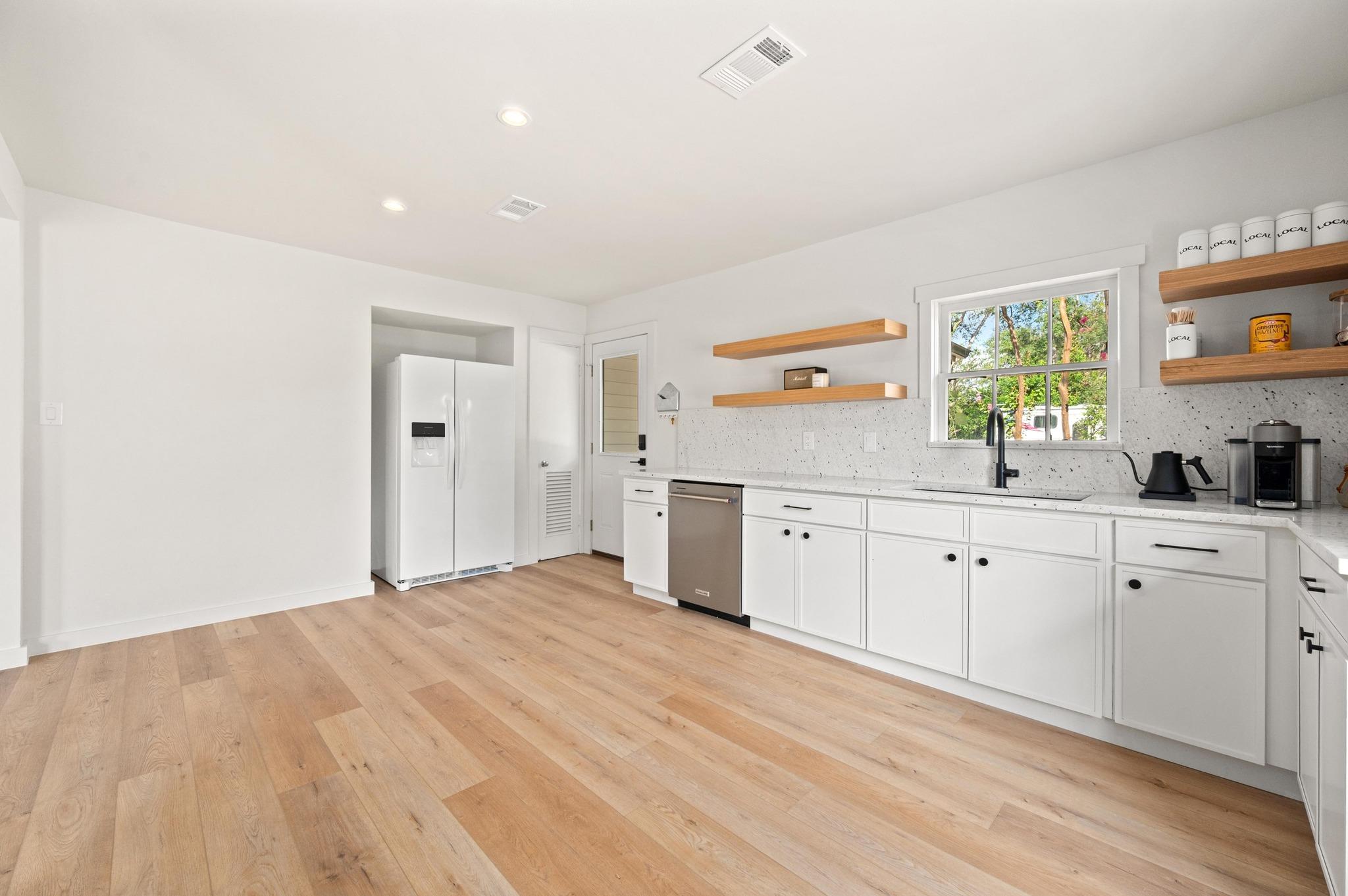 3501 Pecan Springs RD