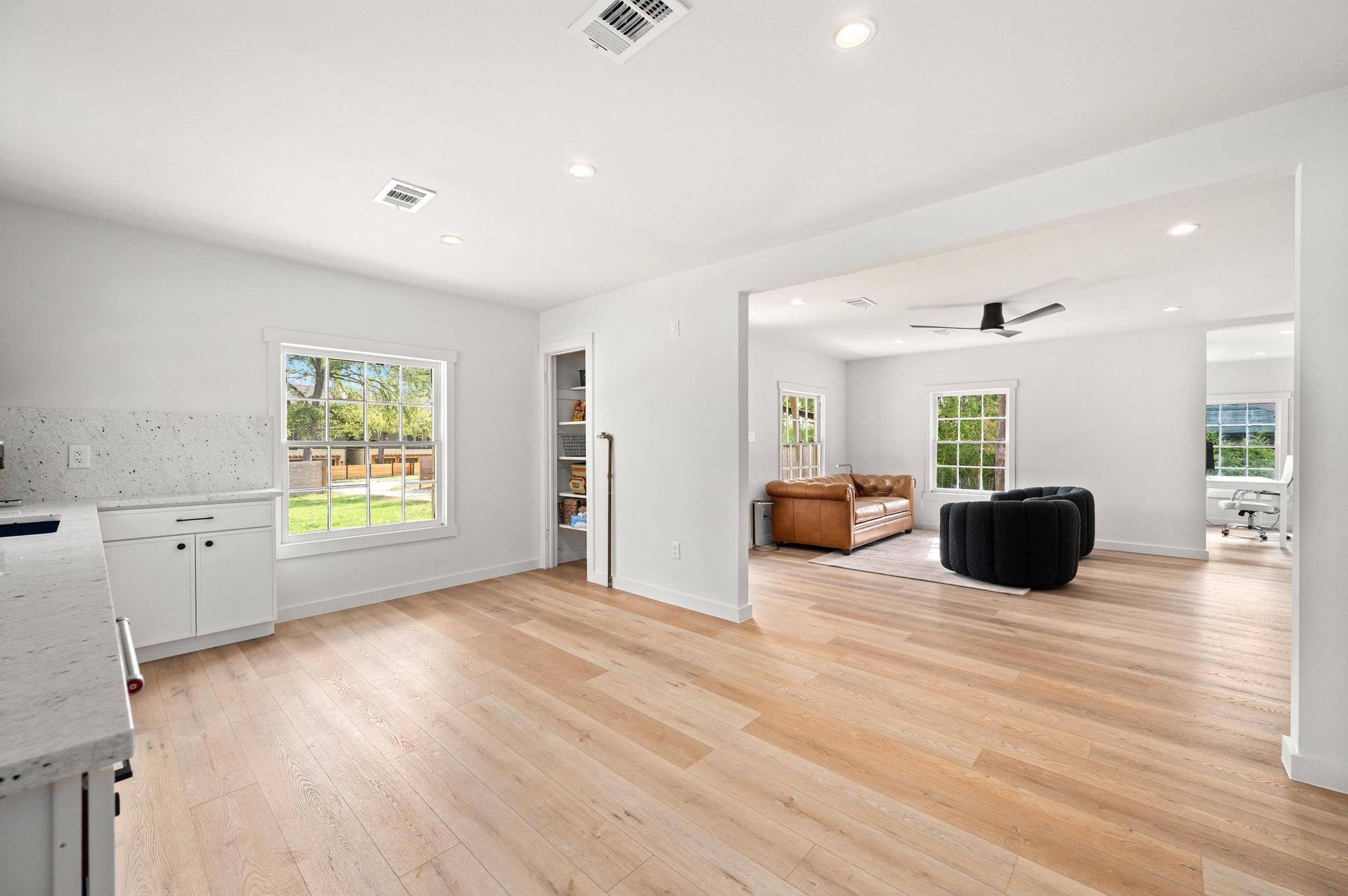 3501 Pecan Springs RD