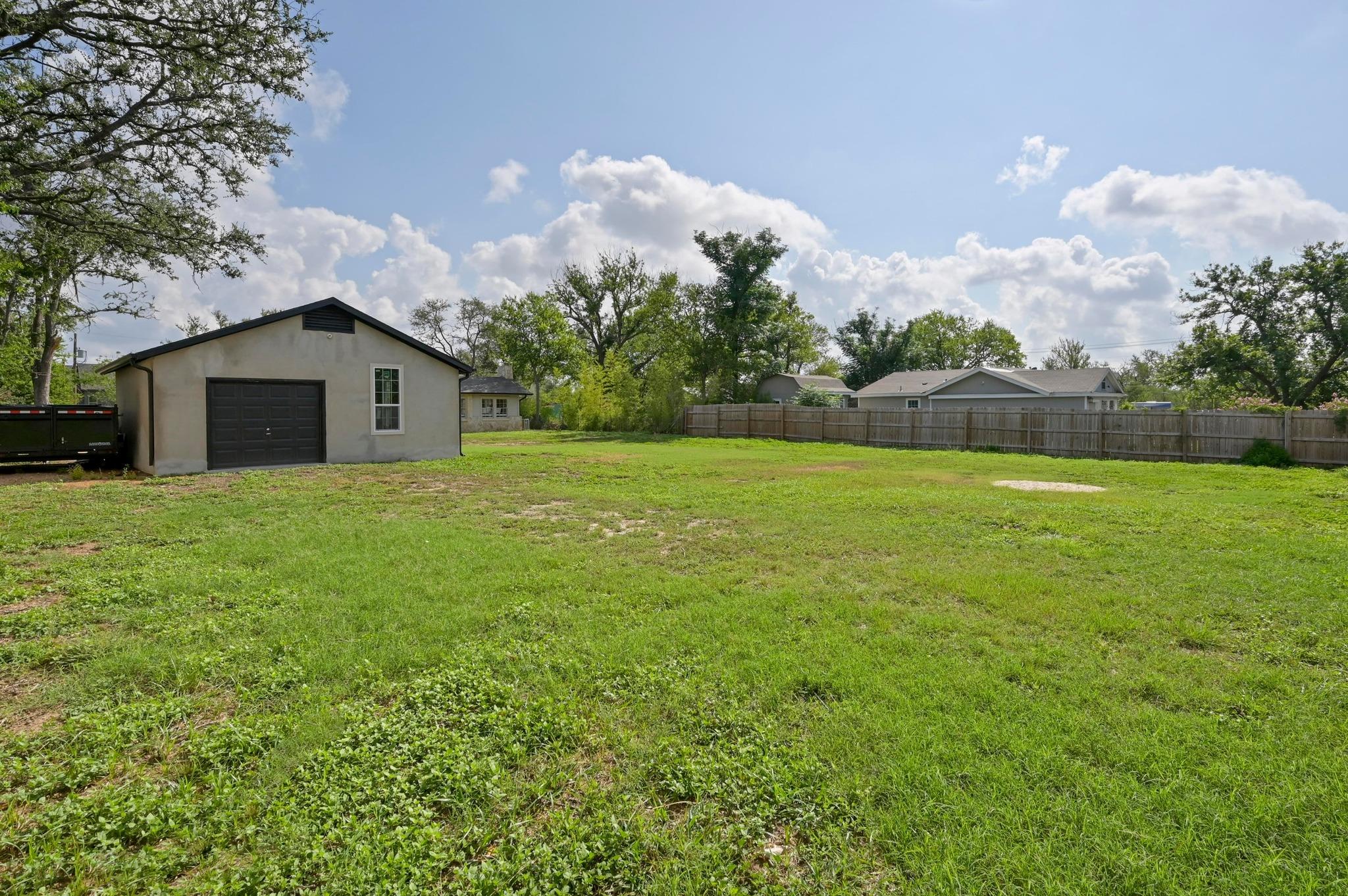 3501 Pecan Springs RD