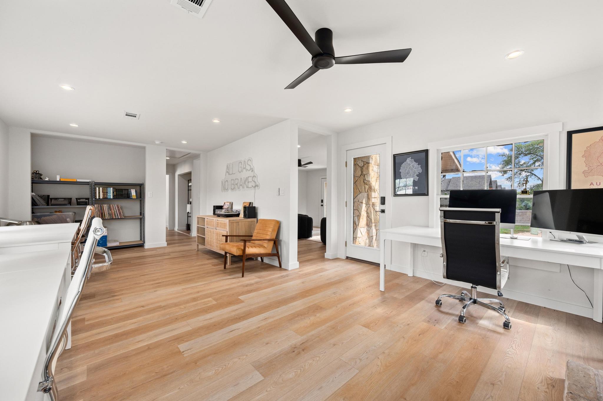 3501 Pecan Springs RD