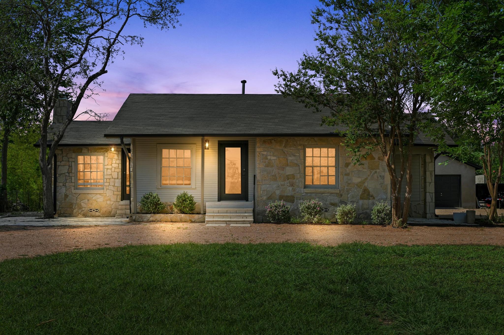3501 Pecan Springs RD
