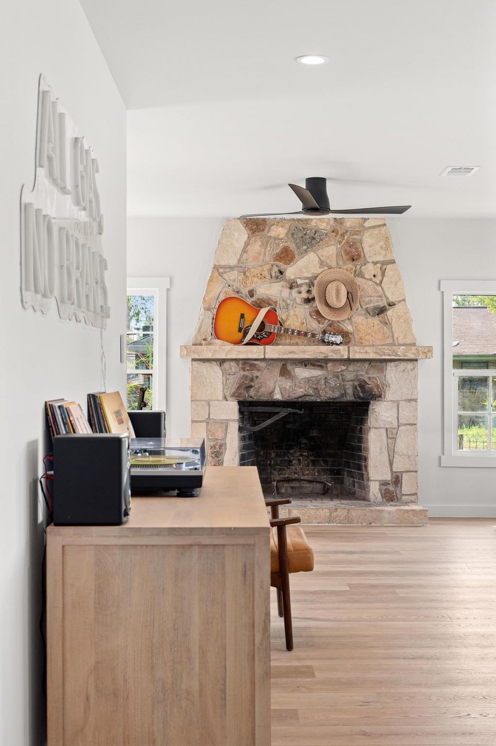 3501 Pecan Springs RD