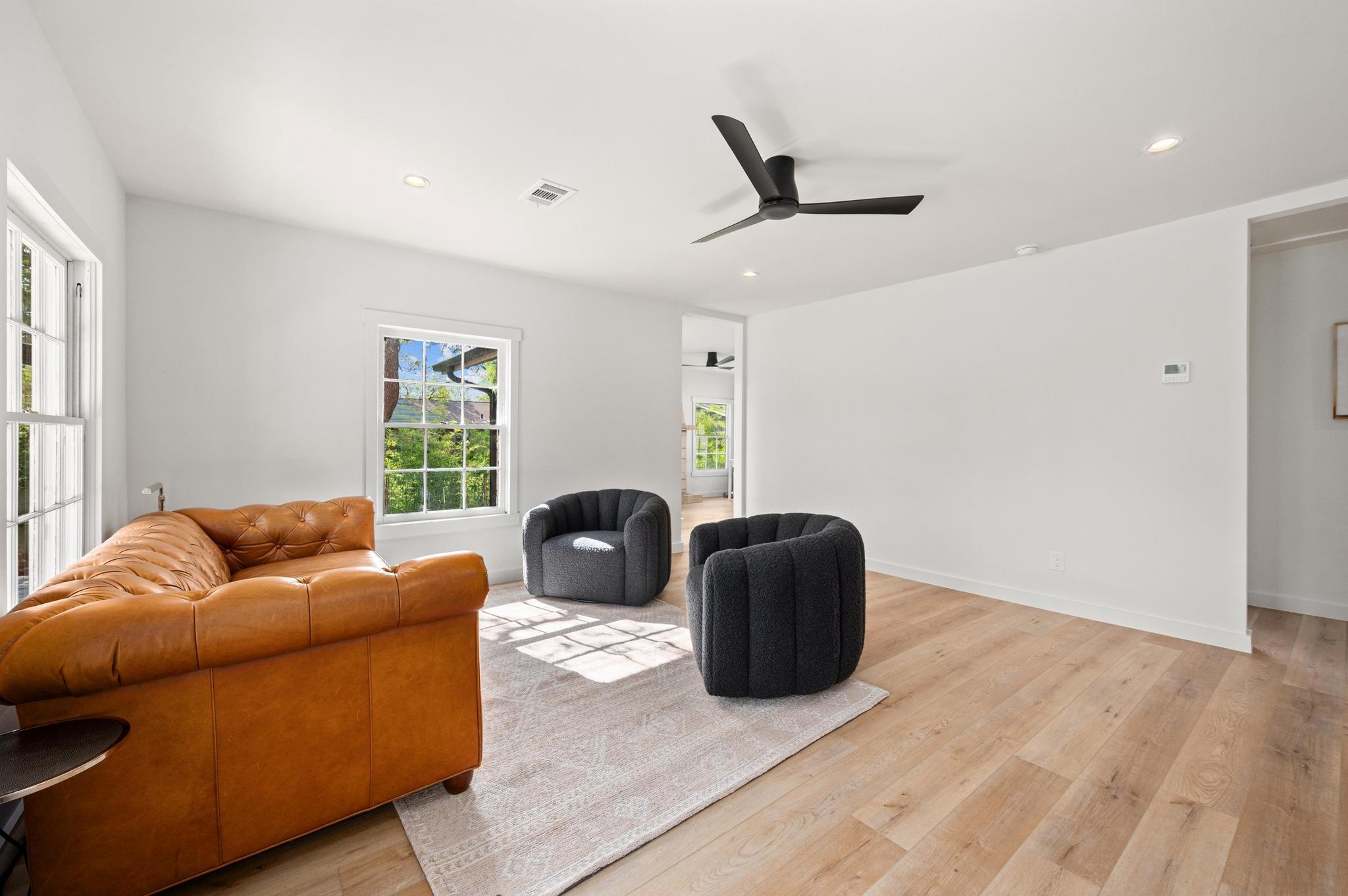 3501 Pecan Springs RD