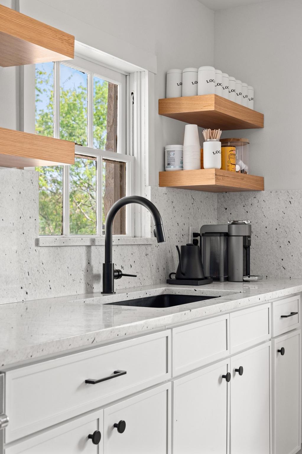 3501 Pecan Springs RD