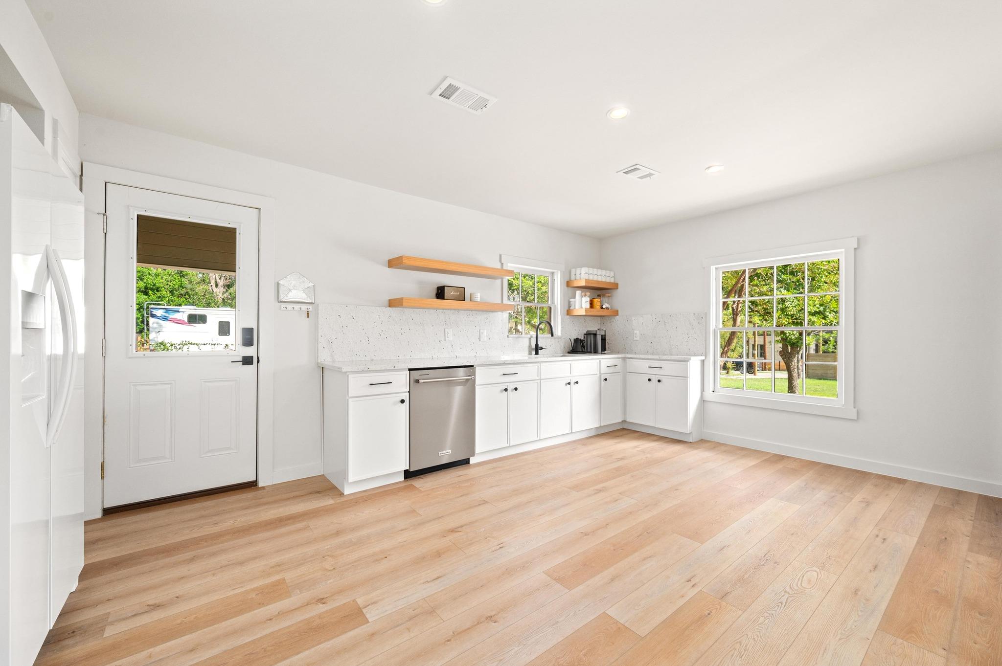 3501 Pecan Springs RD