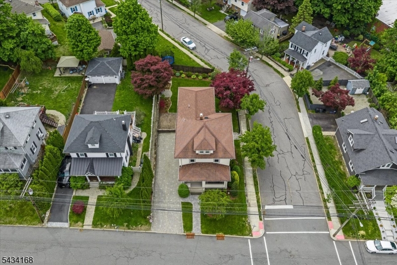 303 Highland Ave