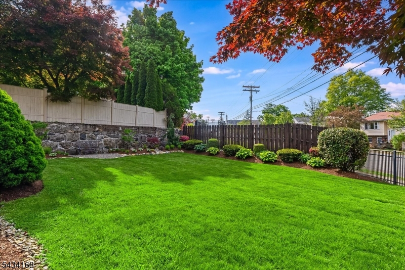 303 Highland Ave