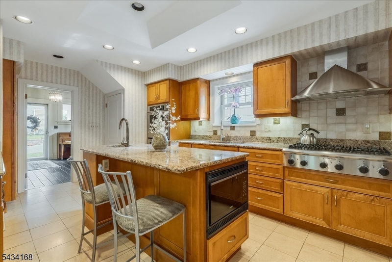 303 Highland Ave
