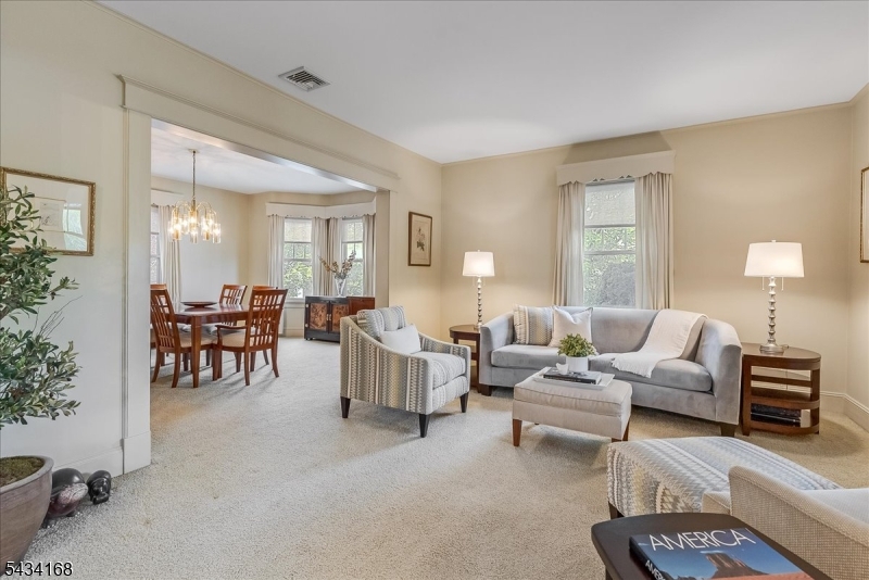 303 Highland Ave