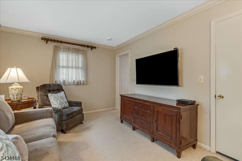 303 Highland Ave