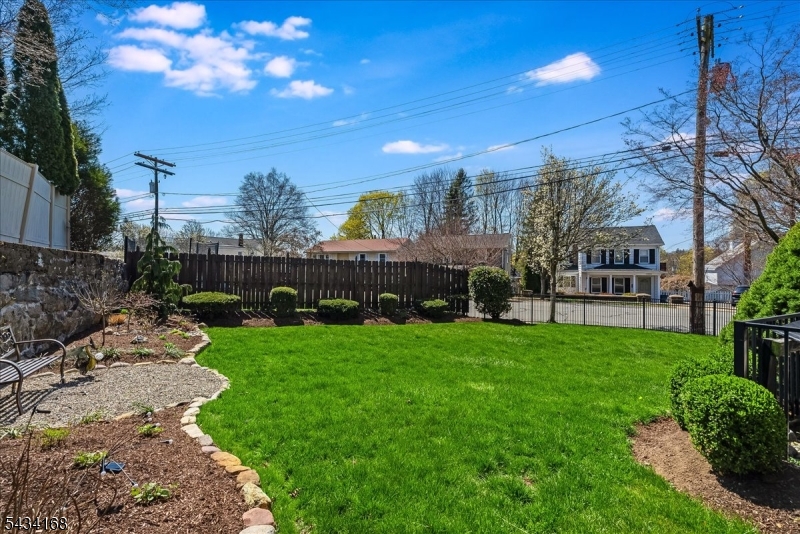 303 Highland Ave