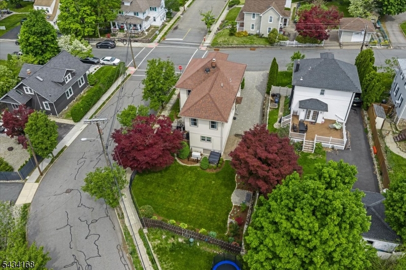 303 Highland Ave
