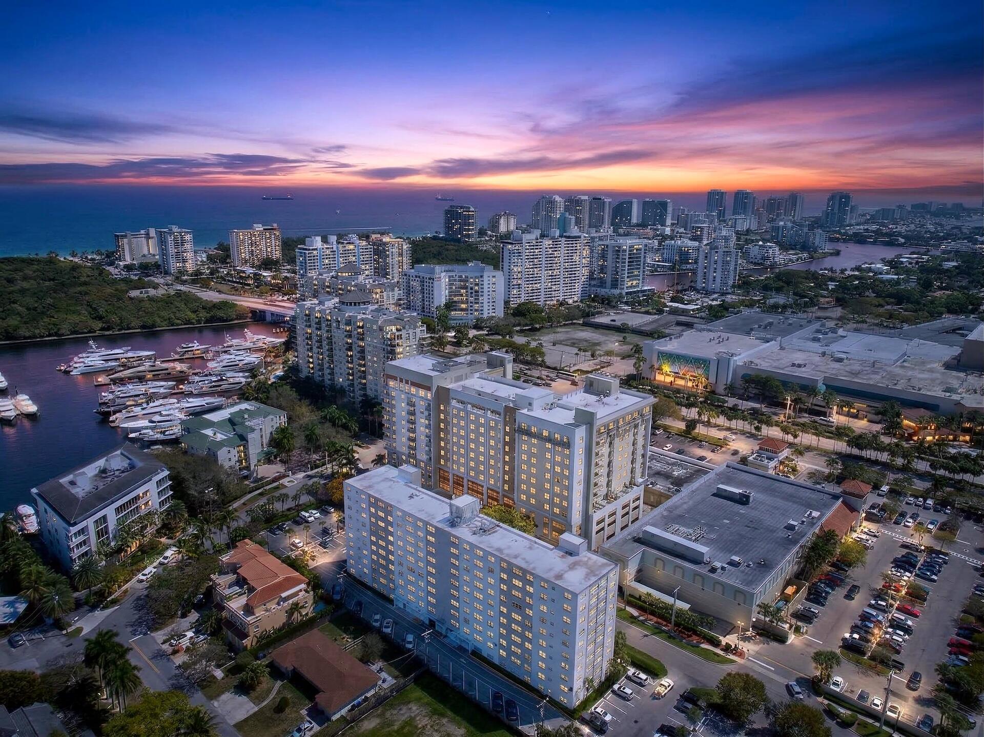 2555 NE 11th Street St NE 202