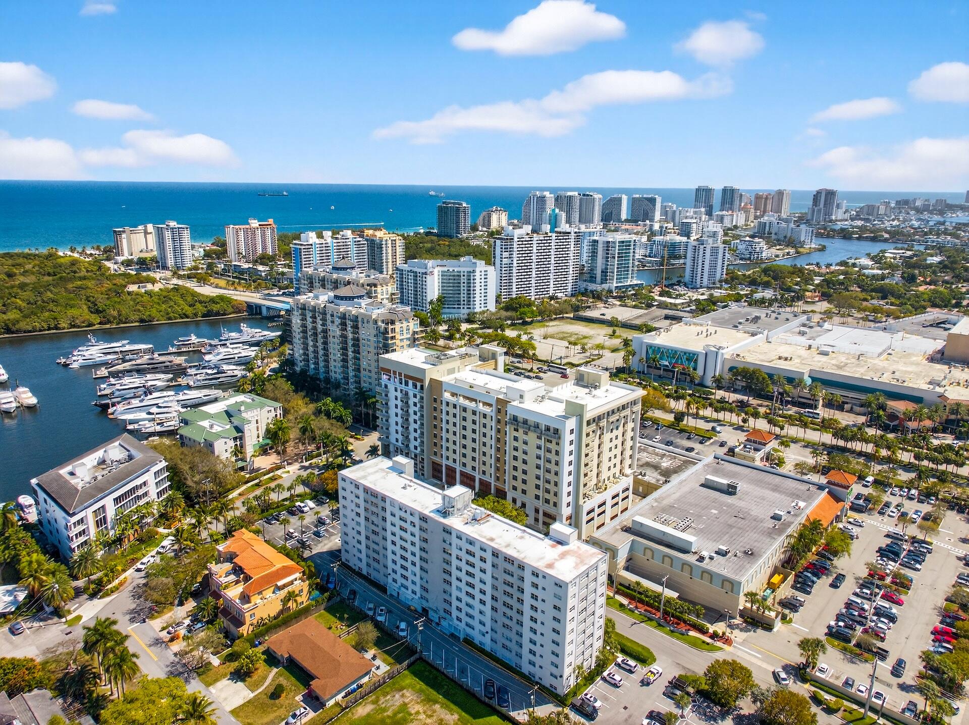 2555 NE 11th Street St NE 202