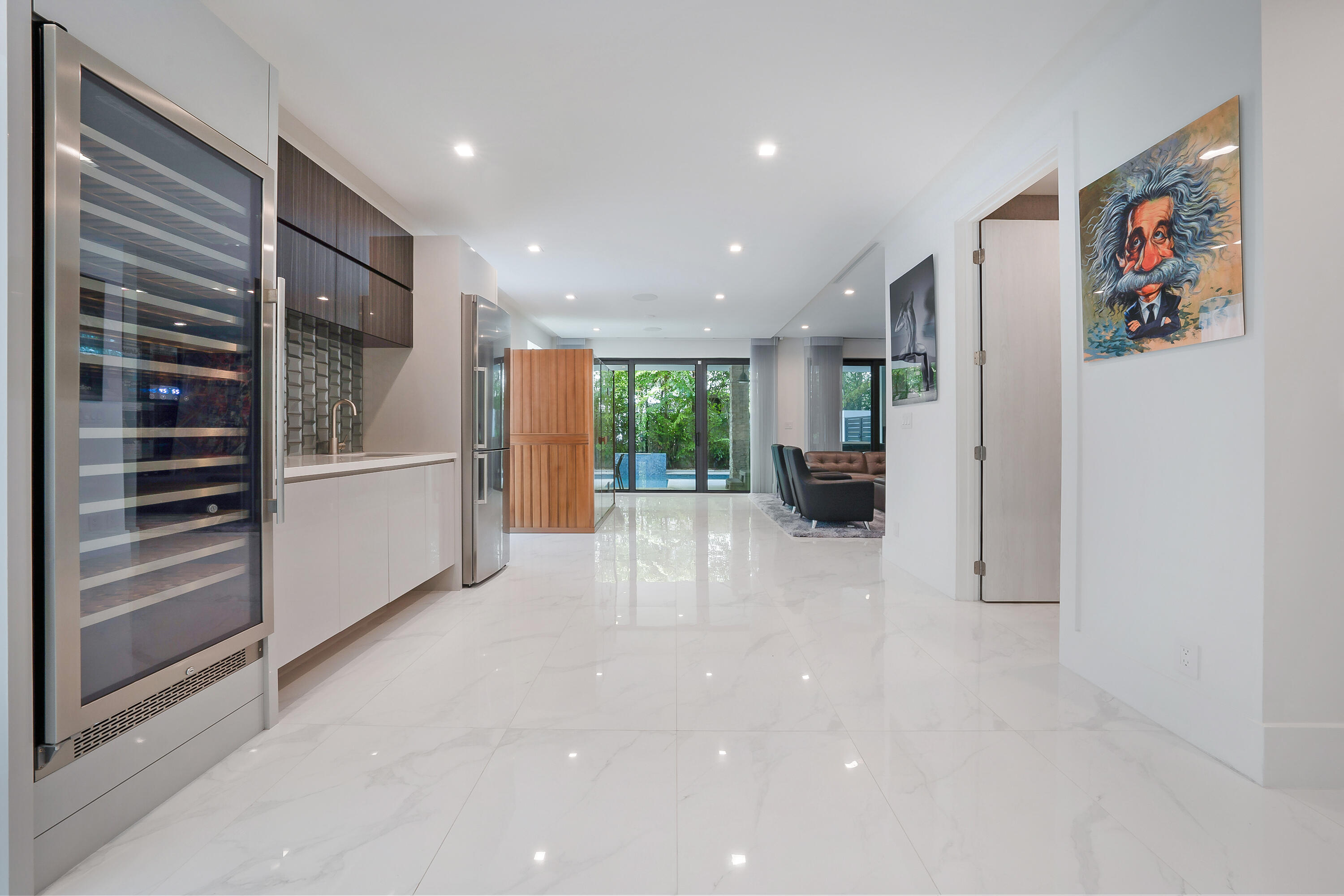 106 NE 16th Terrace