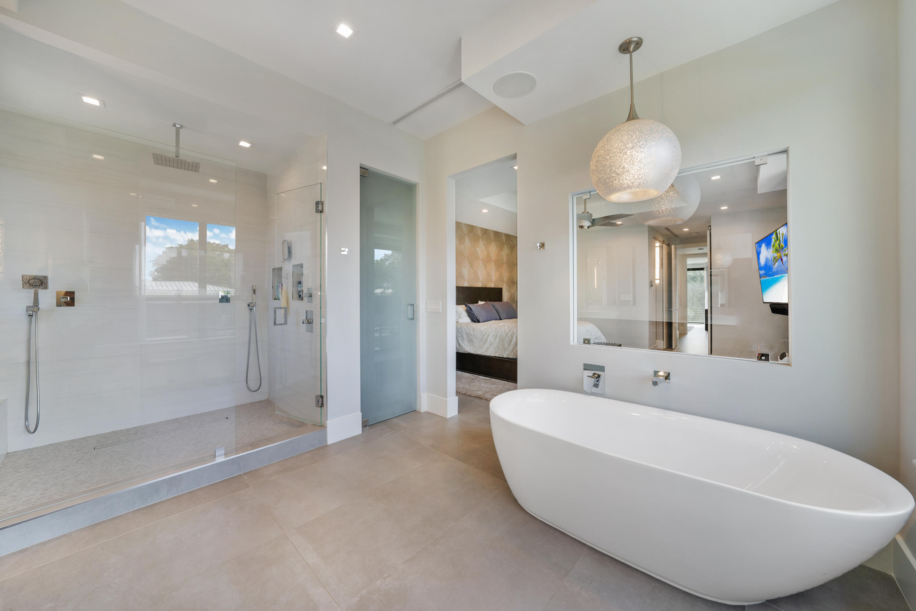 106 NE 16th Terrace