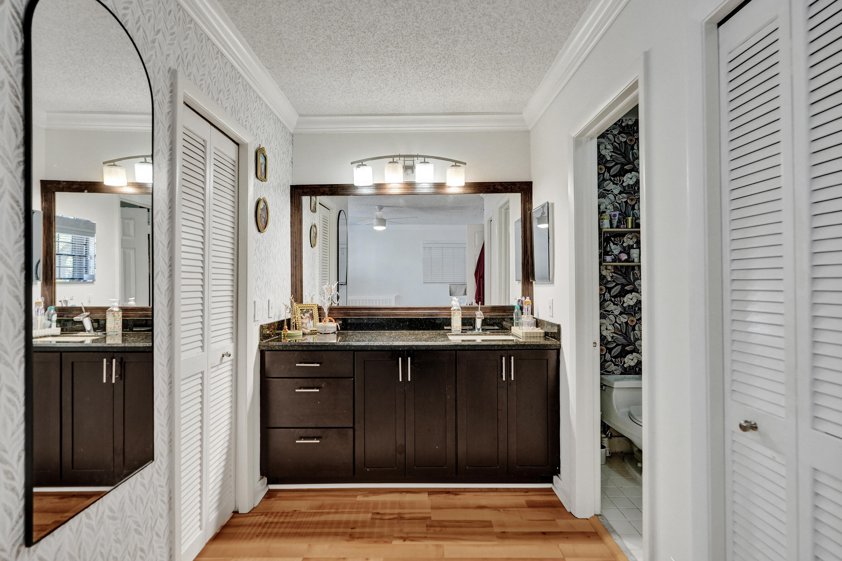 905 SE 12th Court 16