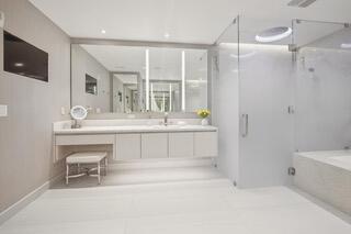 2241 SE 17th Street 801