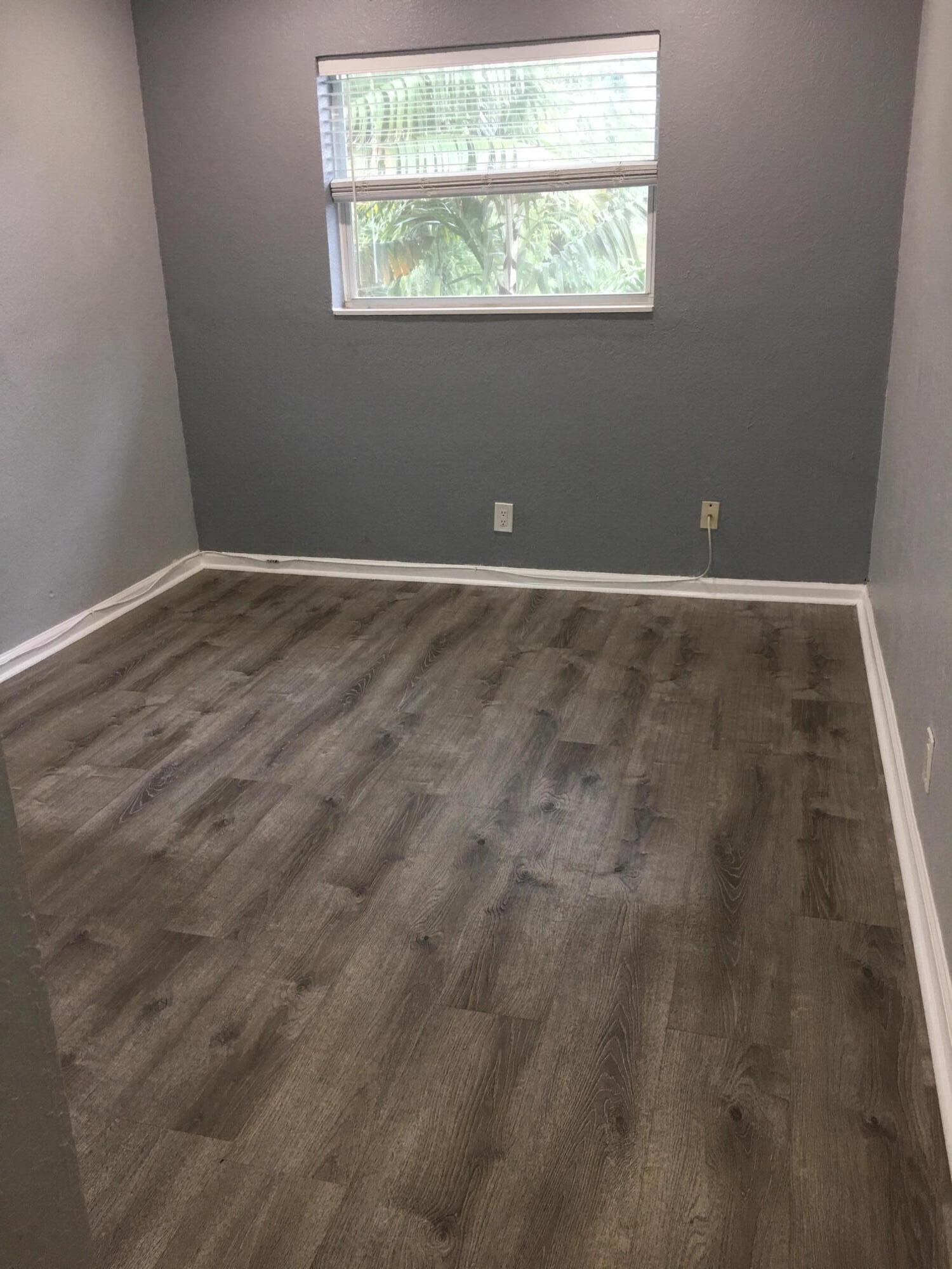 2741 NE 8th Avenue 11