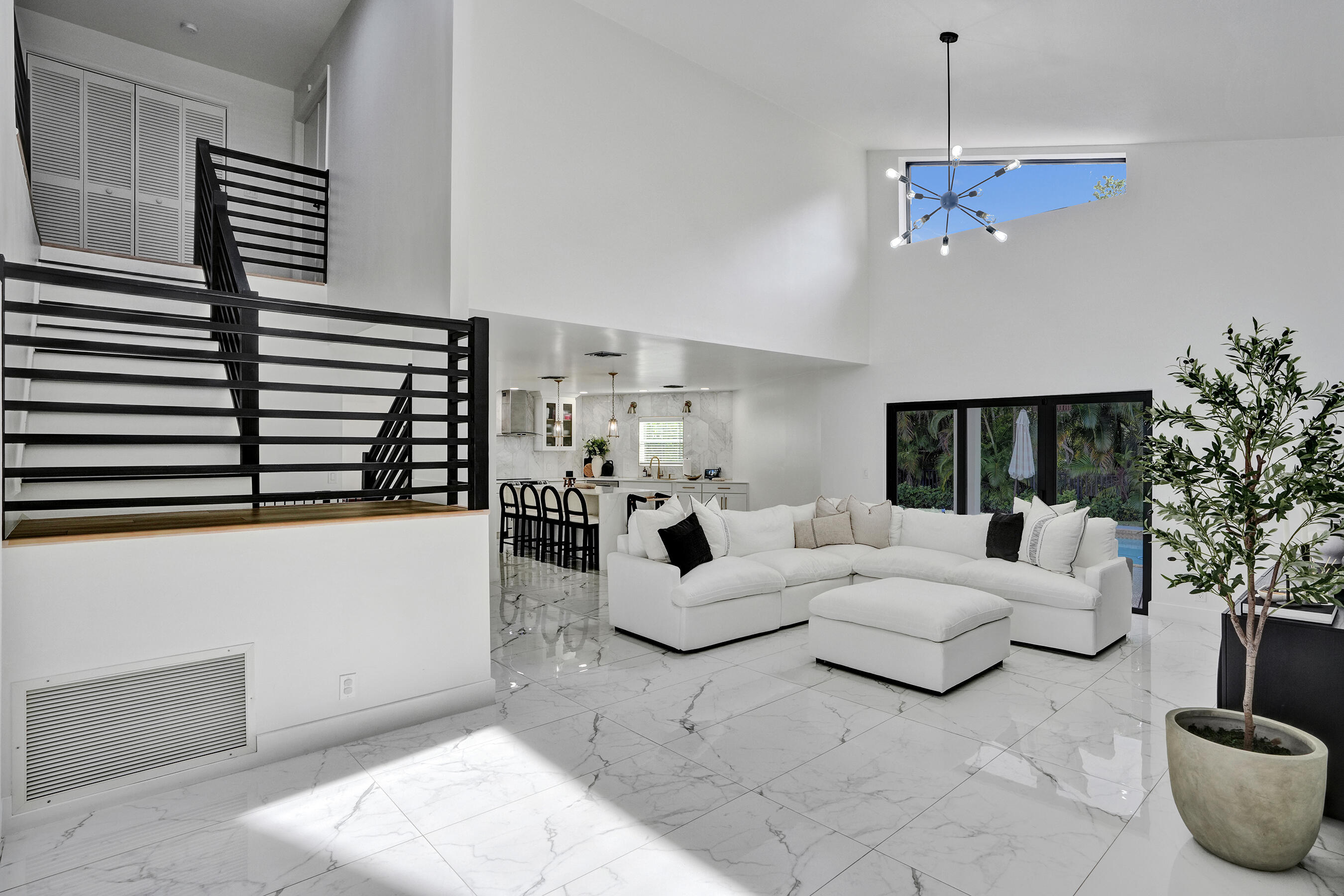 861 Mockingbird Lane