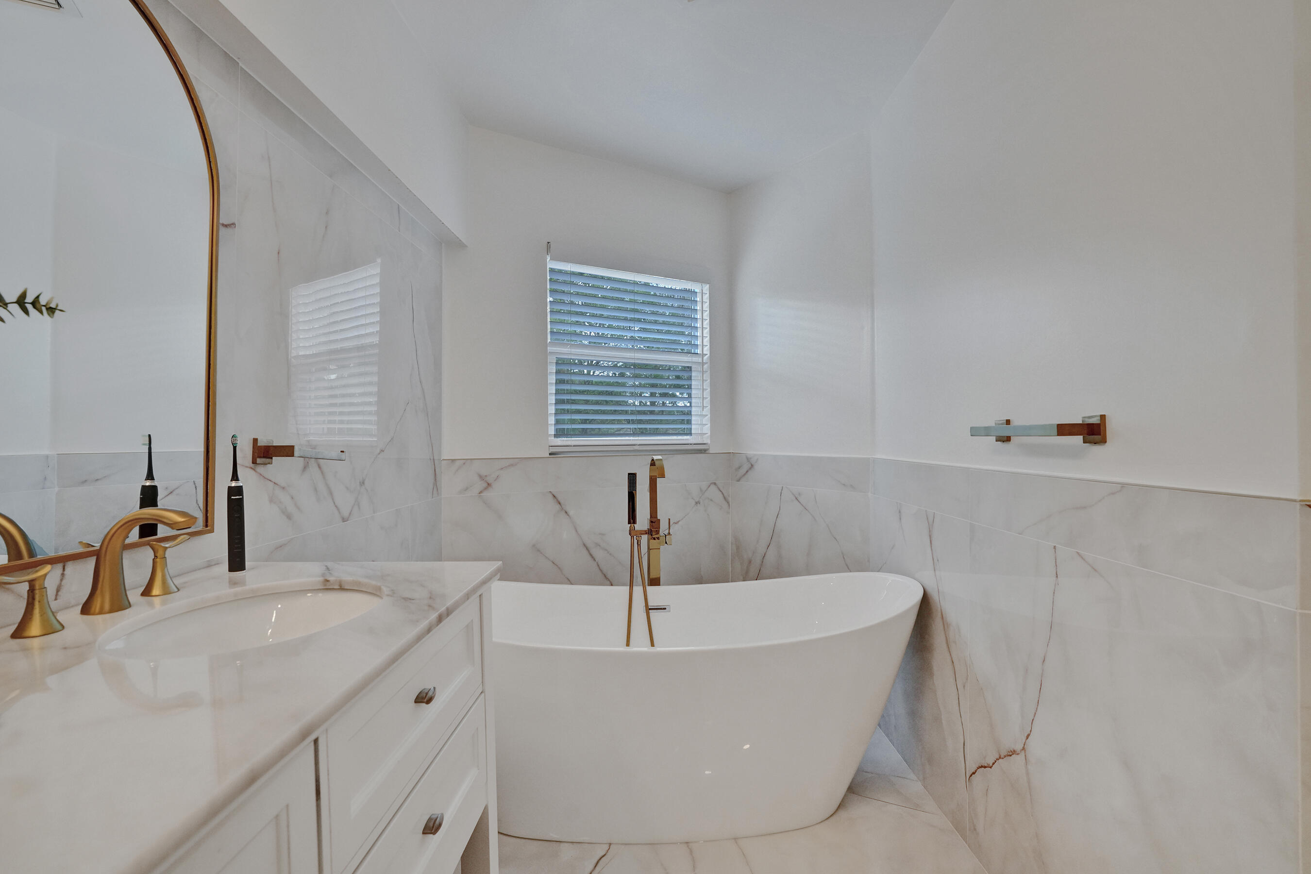 861 Mockingbird Lane