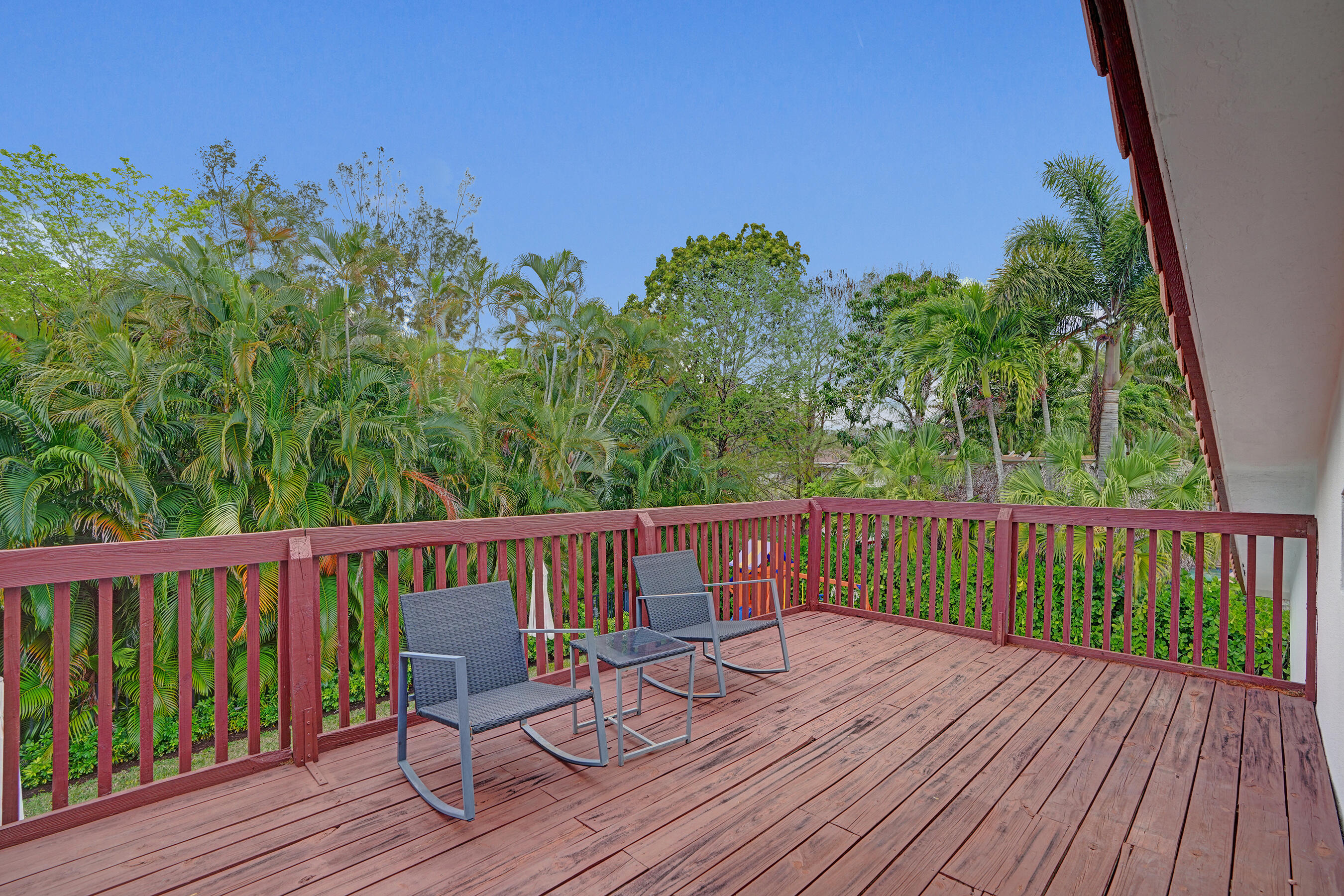 861 Mockingbird Lane