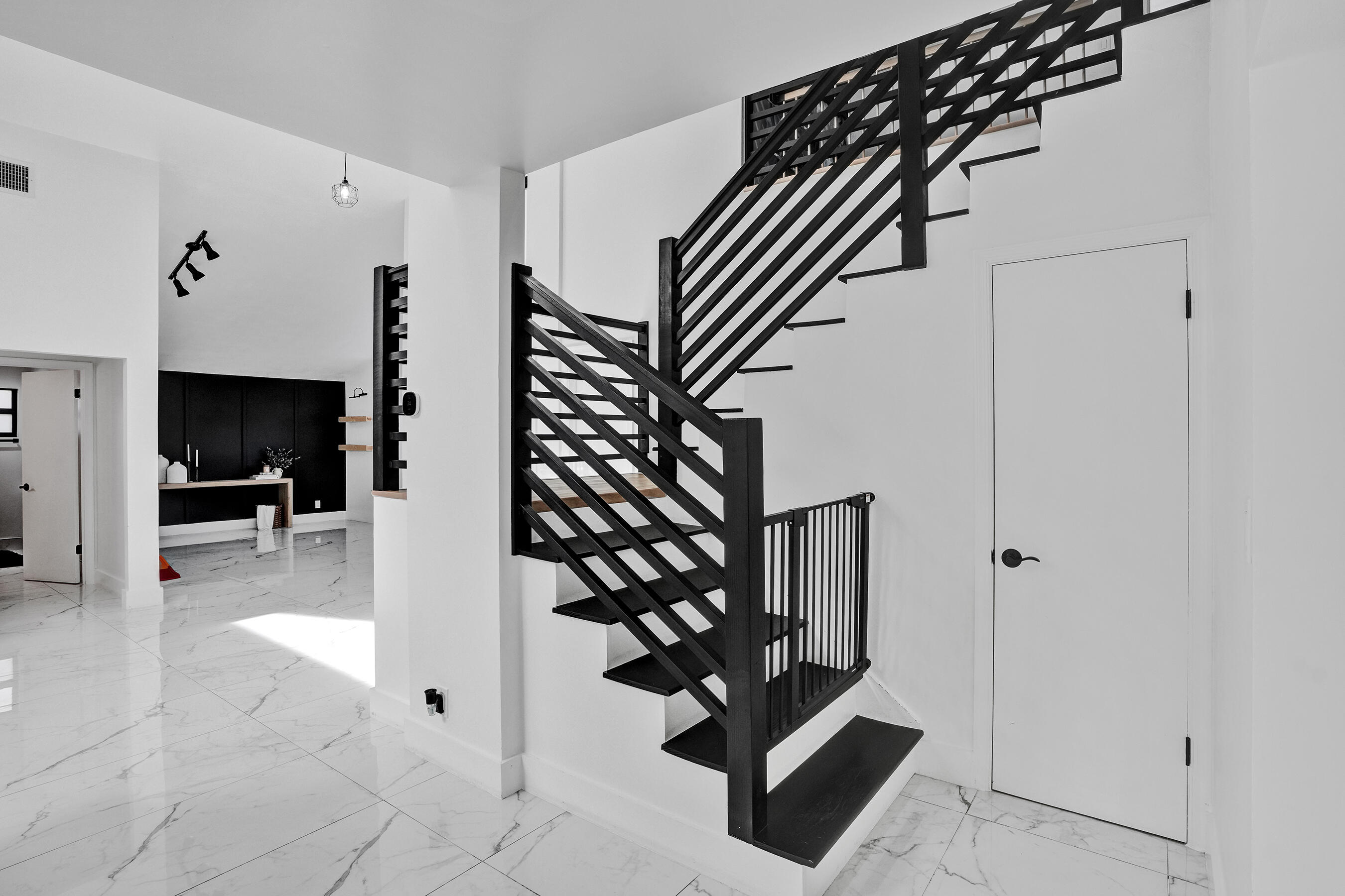 861 Mockingbird Lane