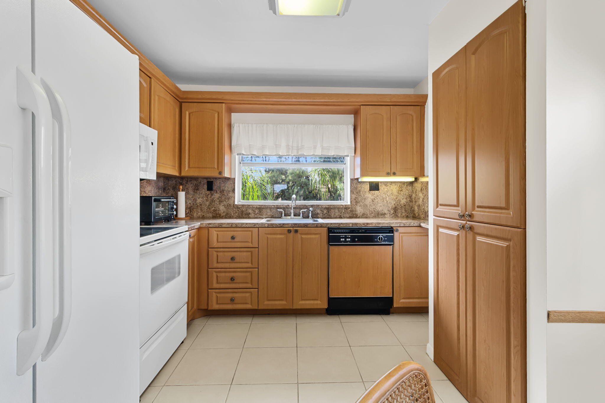 9861 Sunrise Lakes Boulevard Unit: 301