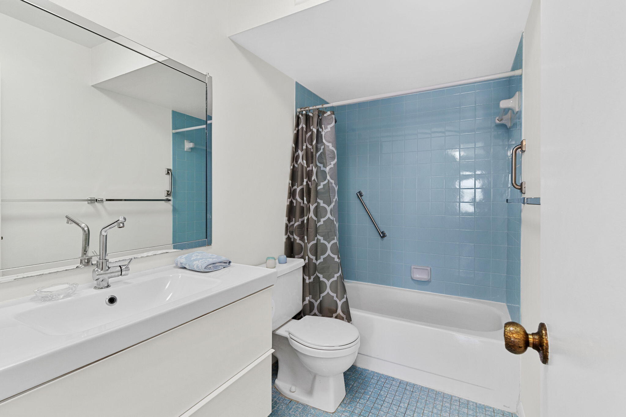 9861 Sunrise Lakes Boulevard Unit: 301