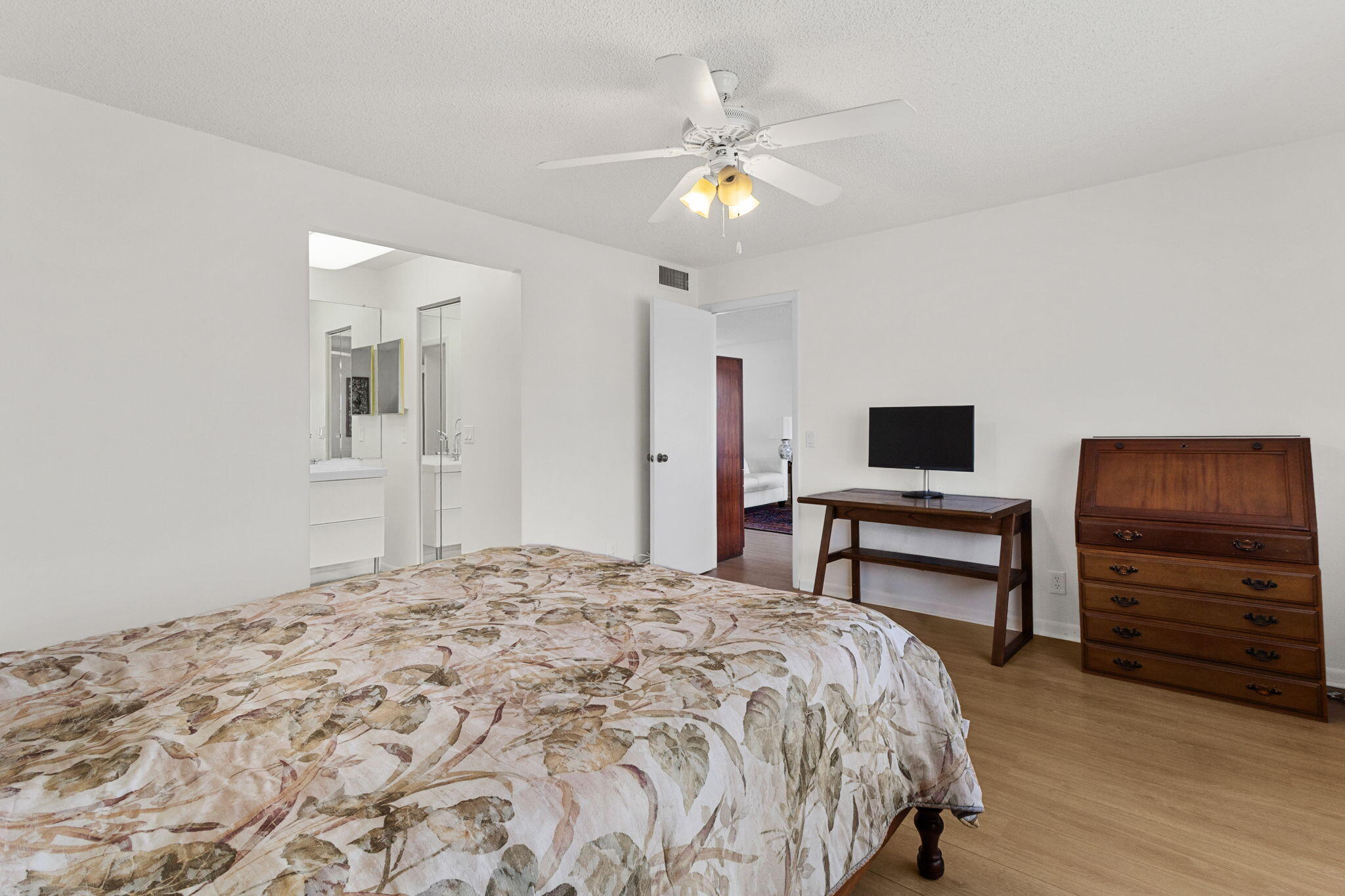 9861 Sunrise Lakes Boulevard Unit: 301