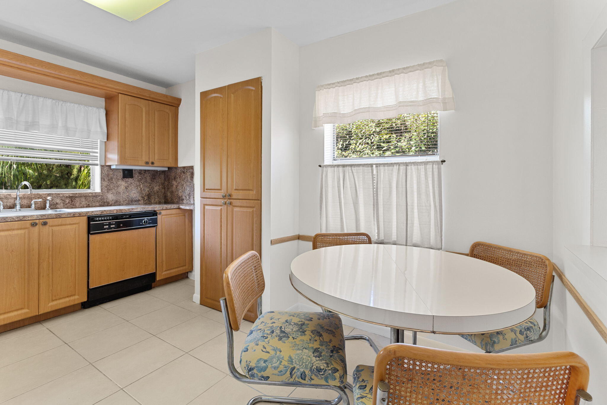 9861 Sunrise Lakes Boulevard Unit: 301