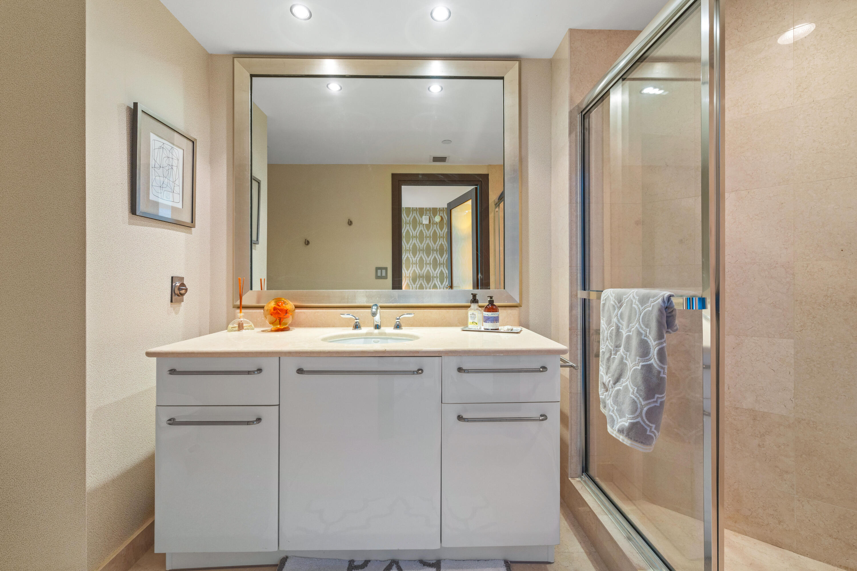 3101 S Ocean Drive 3105